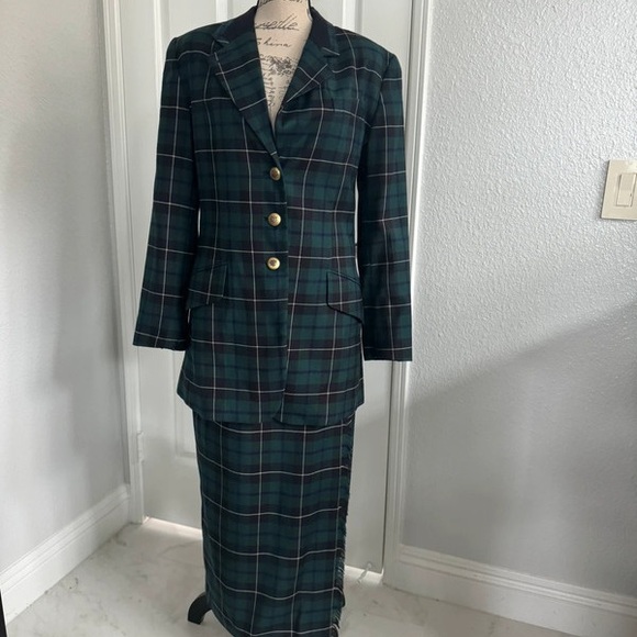 Green Plaid Blazer and Skirt Set - Picture 1 of 5